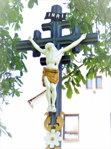 Radňovice - kříž na návsi